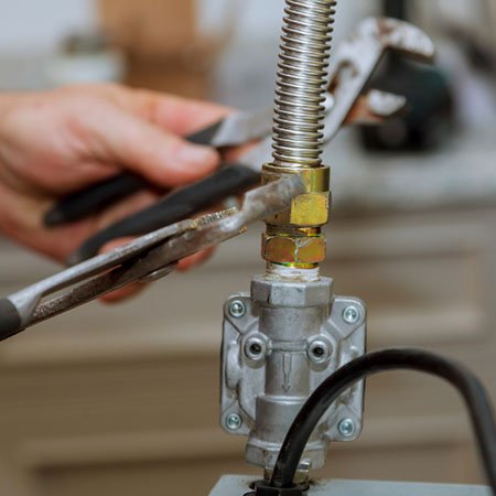 Winton-Appliance-Repair-Men-image_45